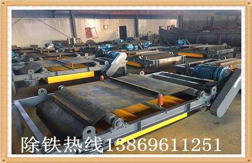 永磁自卸式除鐵器應(yīng)用建材廢鐵挖機鏟齒挖齒效果棒