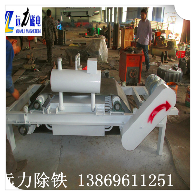 通遼油冷自卸式電磁除鐵器經(jīng)過4天的加班加點,終于趕制出來了,客戶通過微信確認,電磁除鐵器磁力,外觀均達到客戶要求,連夜裝車發(fā)貨.遠力磁電是專業(yè)生產(chǎn)油冷自卸式電磁除鐵器的專業(yè)廠家,質(zhì)量上乘,價格適中