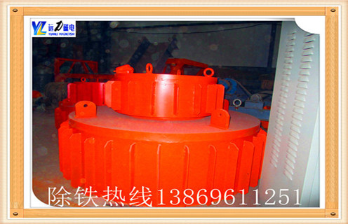 電磁除鐵器和永久磁鐵的兩端磁力最強(qiáng)。  　　電磁除鐵器的磁力大小可以改變。  　　電磁除鐵器的方向可以改變。  　　電磁除鐵器磁力可以掌控自如